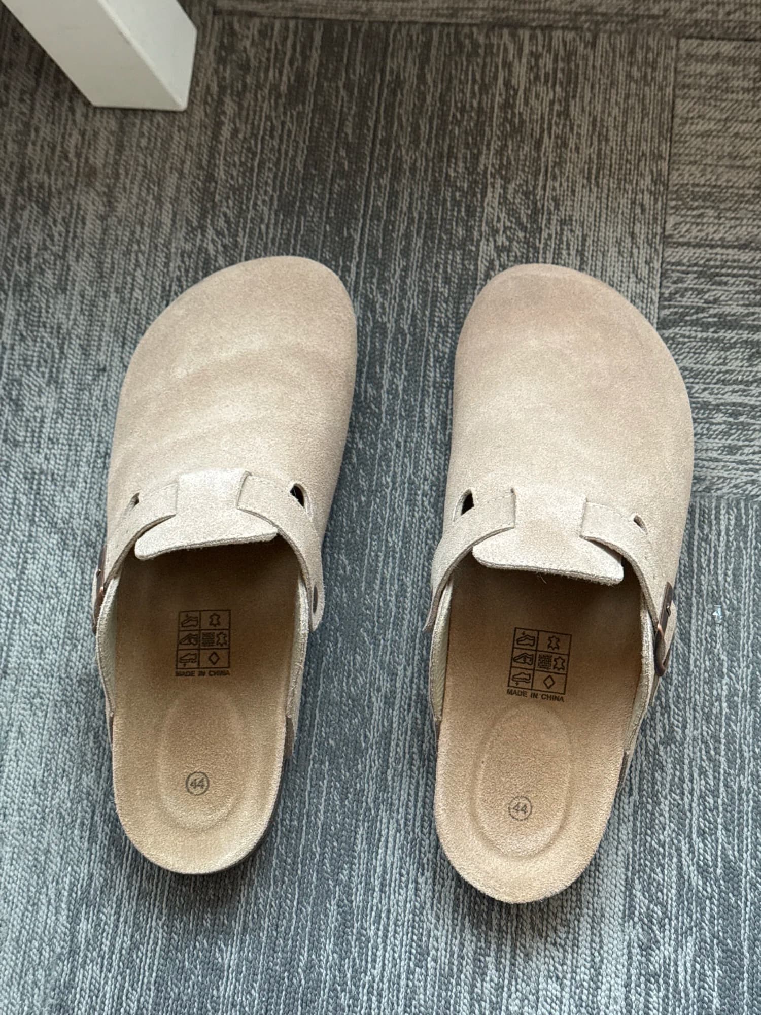 Comwarm Mode Women's Suede Mules House Slippers Men's Clogs Cork Footbed Sandals with Arch Support Outdoor Beach Slides Home Shoes